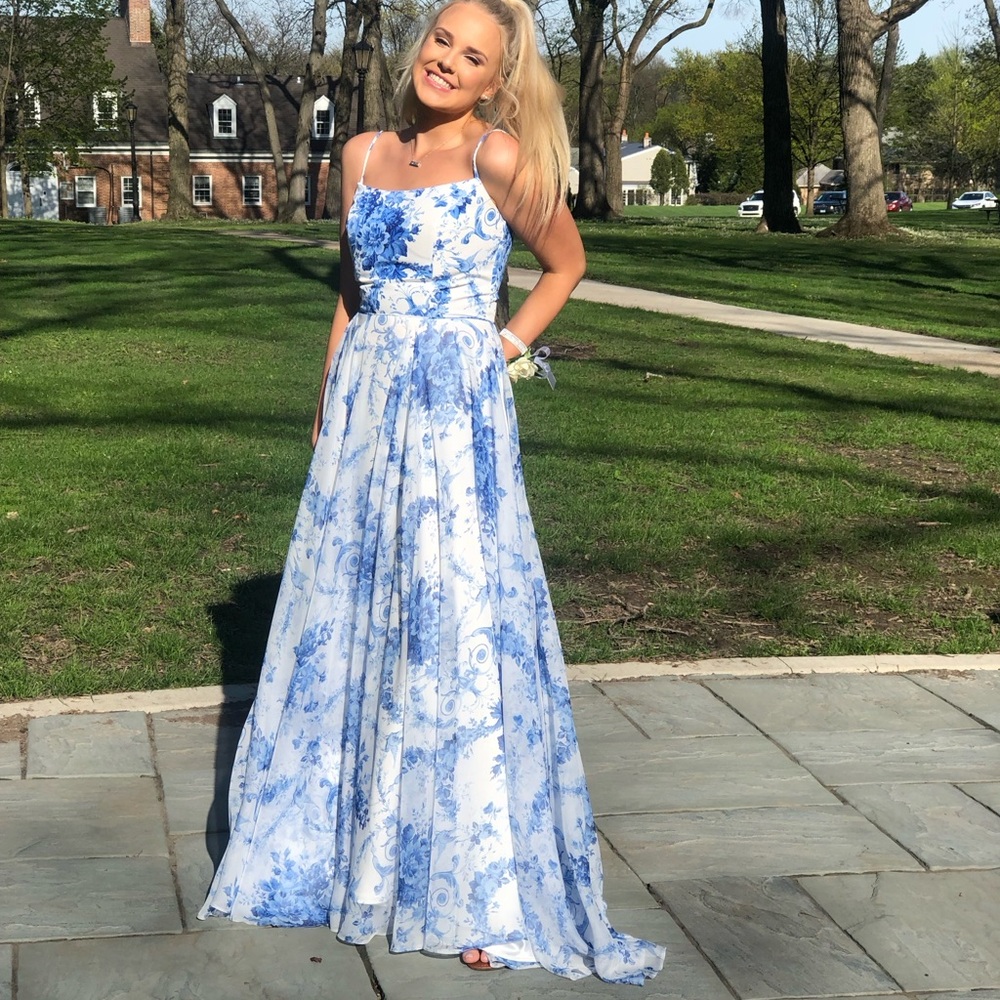 Sherri Hill Prom Dress